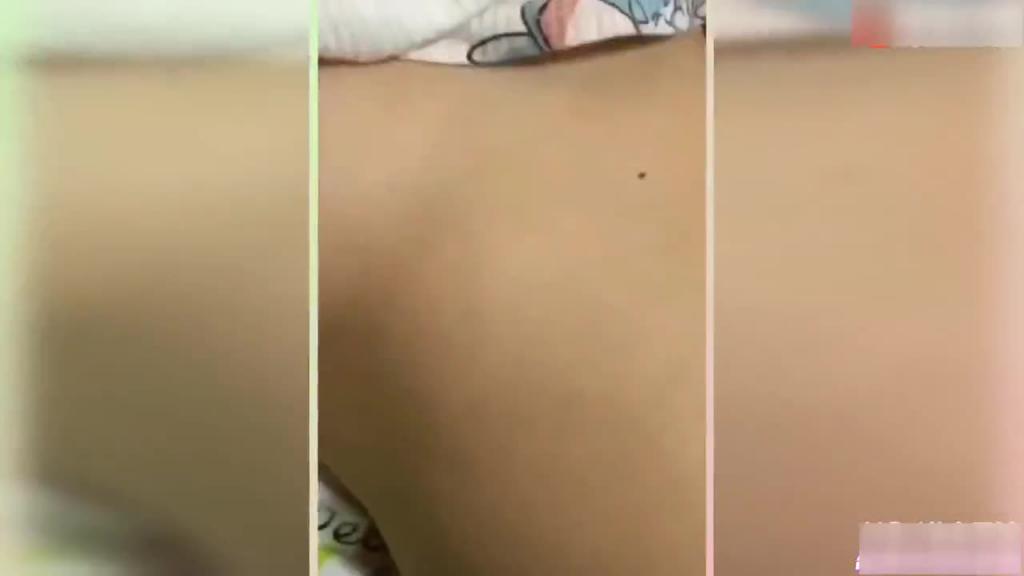 舅妈乱伦,舅妈在家穿黑丝透惑我 预览截图 2