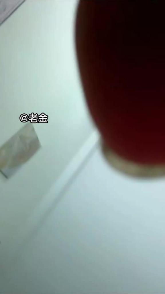 985大学博士【李天一】出轨门事件,平时带眼镜超斯文,私下被操居然这么骚。 预览截图 2