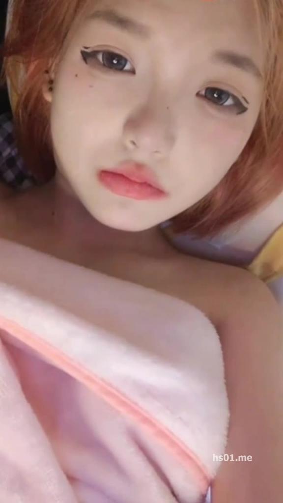 酒窝短发骚妹妹笑容甜美,无毛粉嫩小穴没被开发过几次 预览截图 11