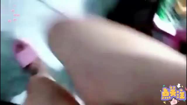 姐姐正在隔壁房间睡觉小姨子真实勾搭姐夫骚逼小姨子逼紧人骚干起来特别爽姐夫连操几炮精尽人亡 预览截图 4
