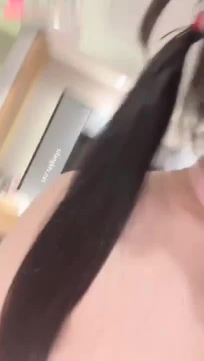 【萝莉嫩妹】土豪公开大奶萝莉韵酱收费视频 感谢富哥让我白嫖 预览截图 9