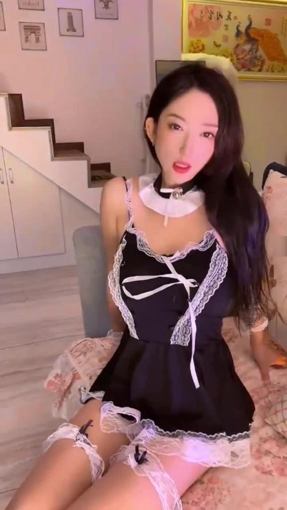花椒网红女主播极品女神大尺度金主私拍肥臀掰逼爆乳自慰 预览截图 6