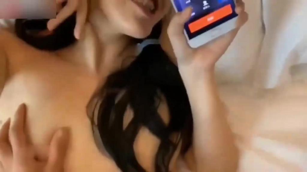 边打电话边偷情合集,调教好了都是母狗 预览截图 2