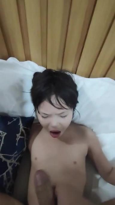 禽兽父亲不顾女儿的哭喊,强行插入女儿 预览截图 2