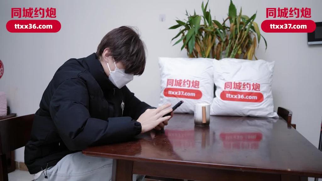 IDG5564-新年特辑-趁舅舅不在家我和舅妈激情做爱-梦萍 预览截图 2