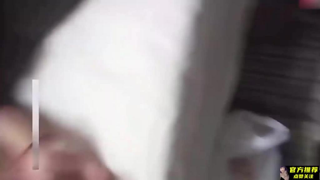 【灌醉学妹】真实灌醉!喝醉酒的高中生超听话,叫她吃鸡就乖乖吃,还能随便操逼。 预览截图 2