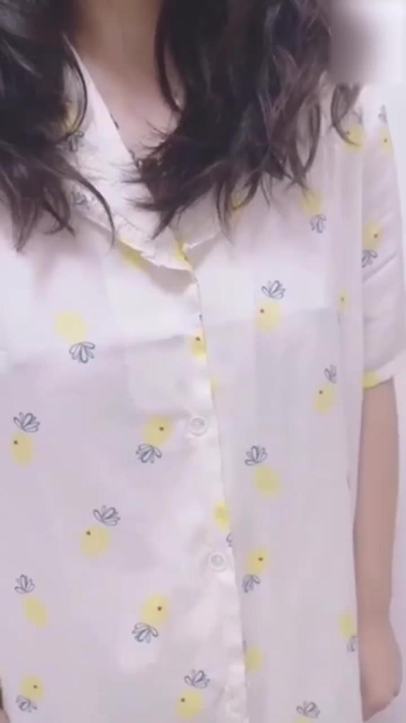 最新封神兄妹乱伦-大神和亲妹妹的乱伦记录,我终于操上了妹妹的嫩逼 预览截图 1
