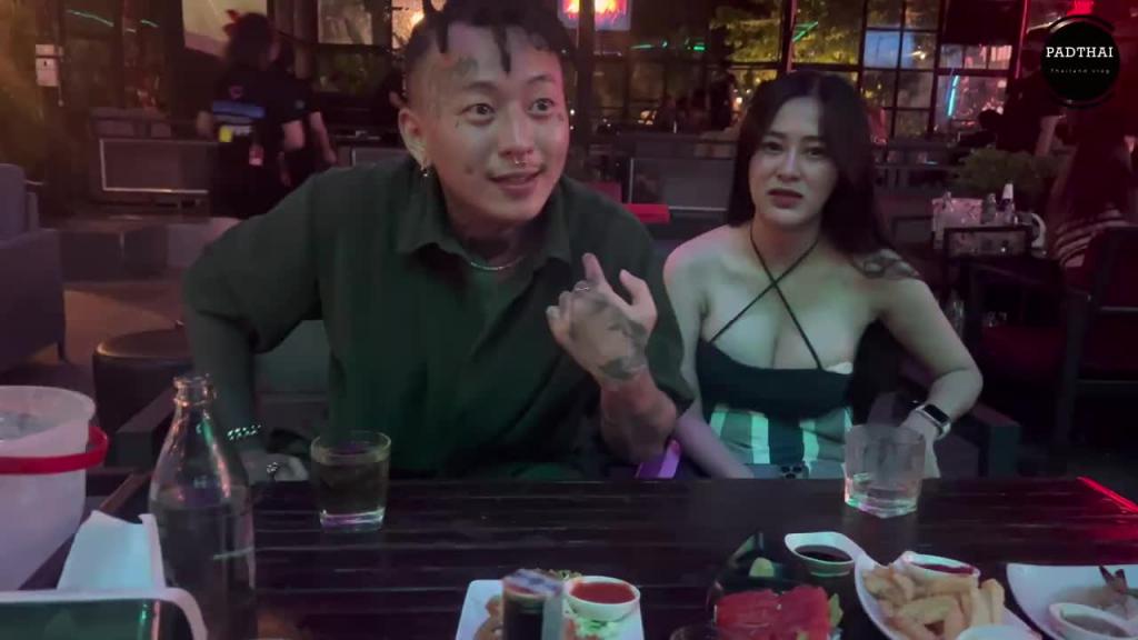 【叫我怕太】和泰国女大生谈恋爱是种什么感觉 预览截图 12