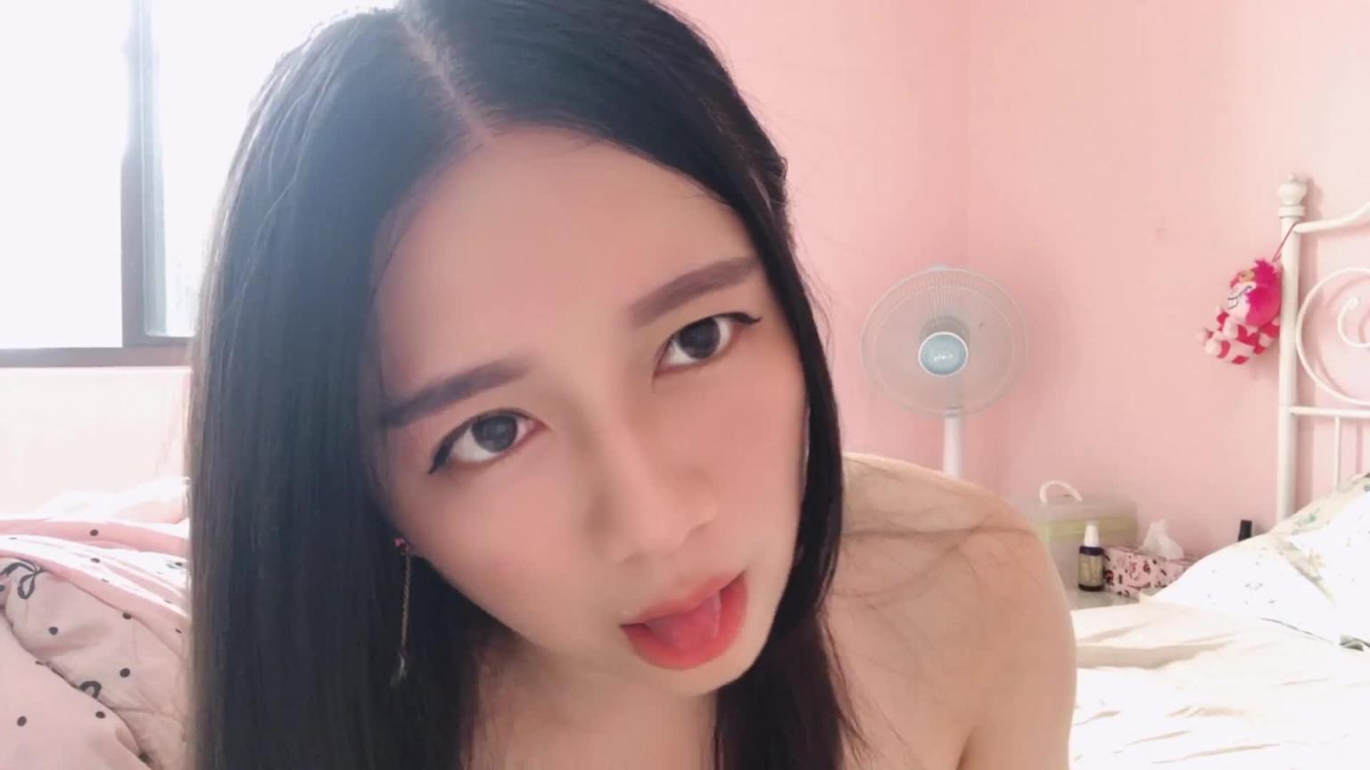 台湾人在家赤身裸体自慰—DaisybabyTW 预览截图 5