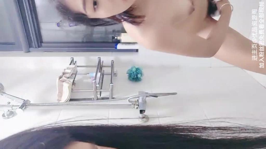 2【甜美大学生风骚好姐妹】双女百合揉奶玩逼看特写,抱在一起舌吻好骚,精彩又刺激 预览截图 6