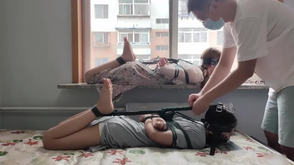 捆绑调教】捆绑调教骚通女友和她的闺蜜 两个极品母畜 预览截图 9