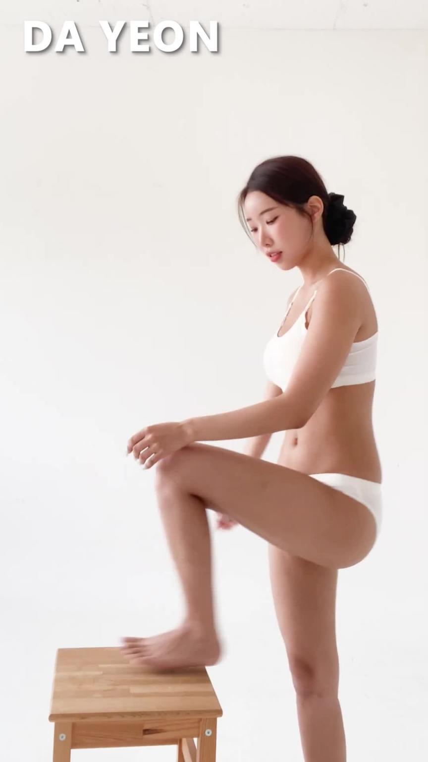 还以为天使下来了呢…张嘴的多妍模特的白色内衣Lookbook拍摄现场lovely underwear outfit❤ 预览截图 12