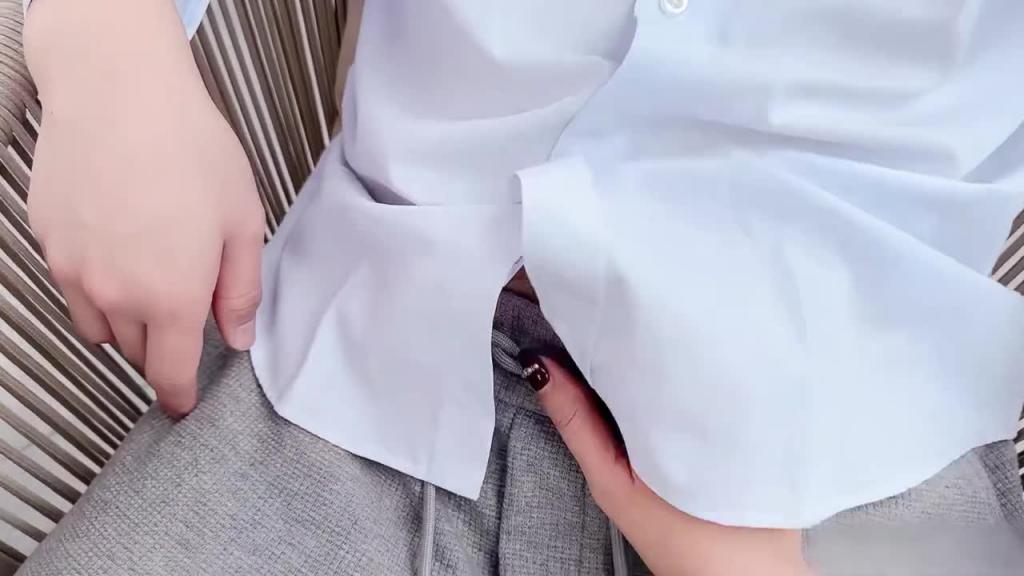 樱空桃桃骚货房客客房服务诱惑酒店服务员爆操骚穴 预览截图 4
