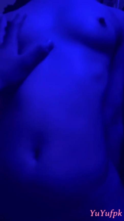 潮吹和射精的班级女孩,她的呻吟声令人难以置信-YuYufpk 预览截图 11