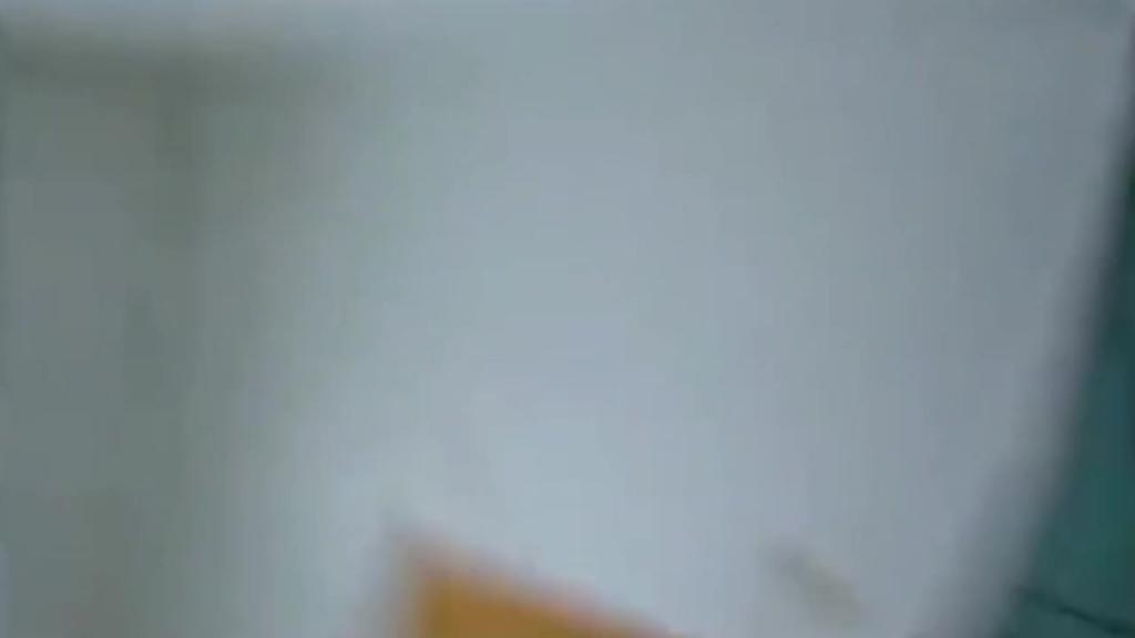 【黑料医生】麻醉科色狼医生趁美女术前麻醉的时候,旁边没人偷偷猥亵偷拍病人私处打飞机! 预览截图 1