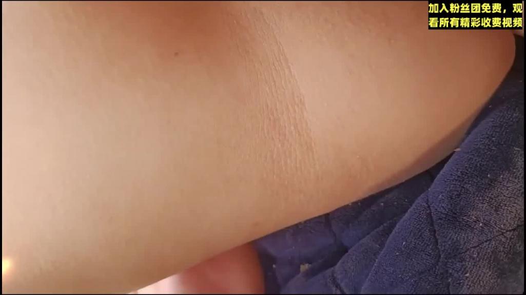 【舅侄乱伦】禽兽舅舅瞒着外公哄骗侄女到户外乱伦打野,清纯少女被老男人破了处 预览截图 5