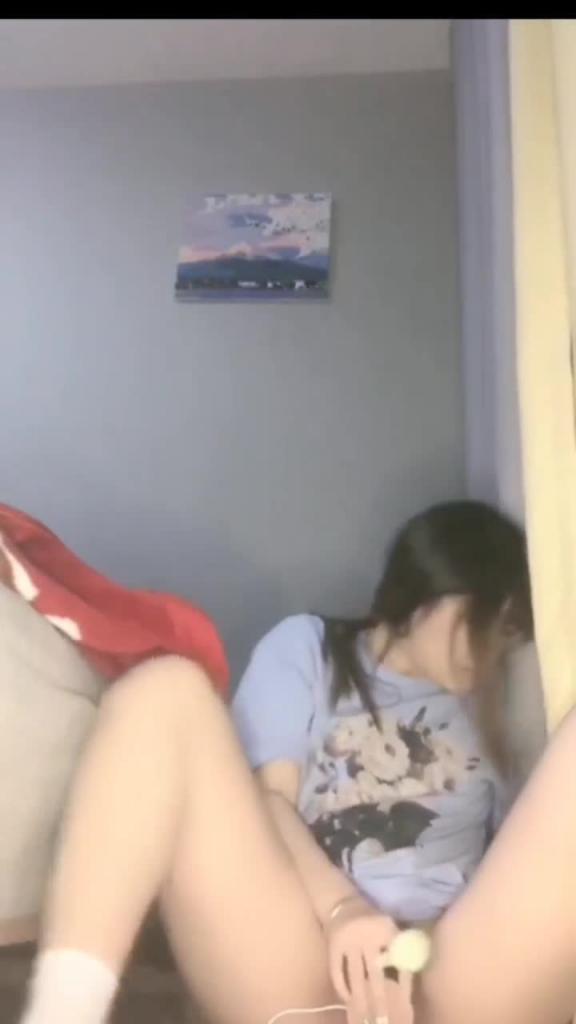 漂亮小女友自扣 预览截图 1