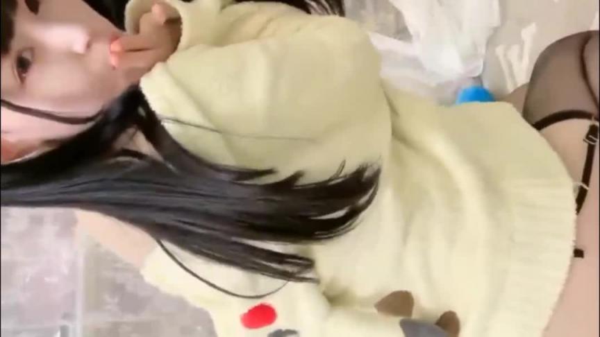 【妩媚女主播自慰流出】大胸女主播搔首弄姿,自慰喷水大秀 预览截图 6