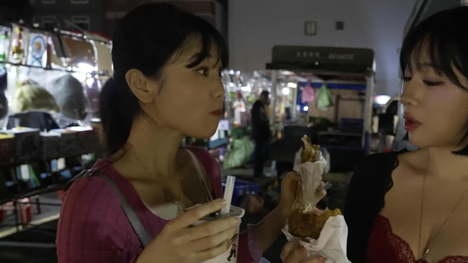 韩国性感模特不了解台湾夜市是什么地方所以她就穿这样来了..唉!这边是吃饭的地方啊! 预览截图 10