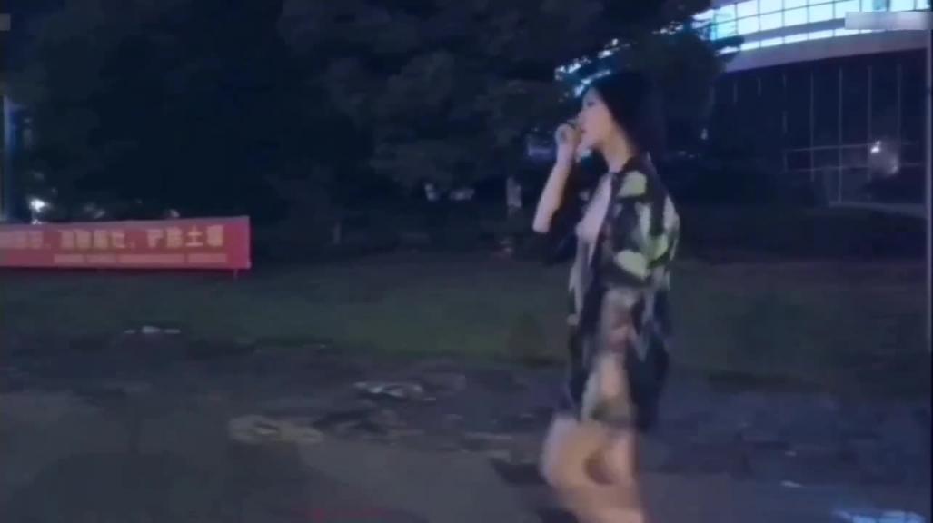 【极限户外露出挑战】﹣餐厅,马路,酒店,商场,阳台上的全裸露出 预览截图 5
