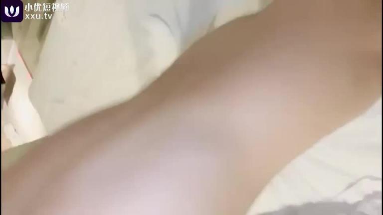 【真实破处】学生初夜开苞破处,极品白虎处女膜清晰可见 预览截图 6