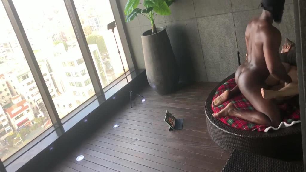 【黑人】广东人妻被大黑屌爆草,顶进子宫精液全部注入进去 预览截图 9