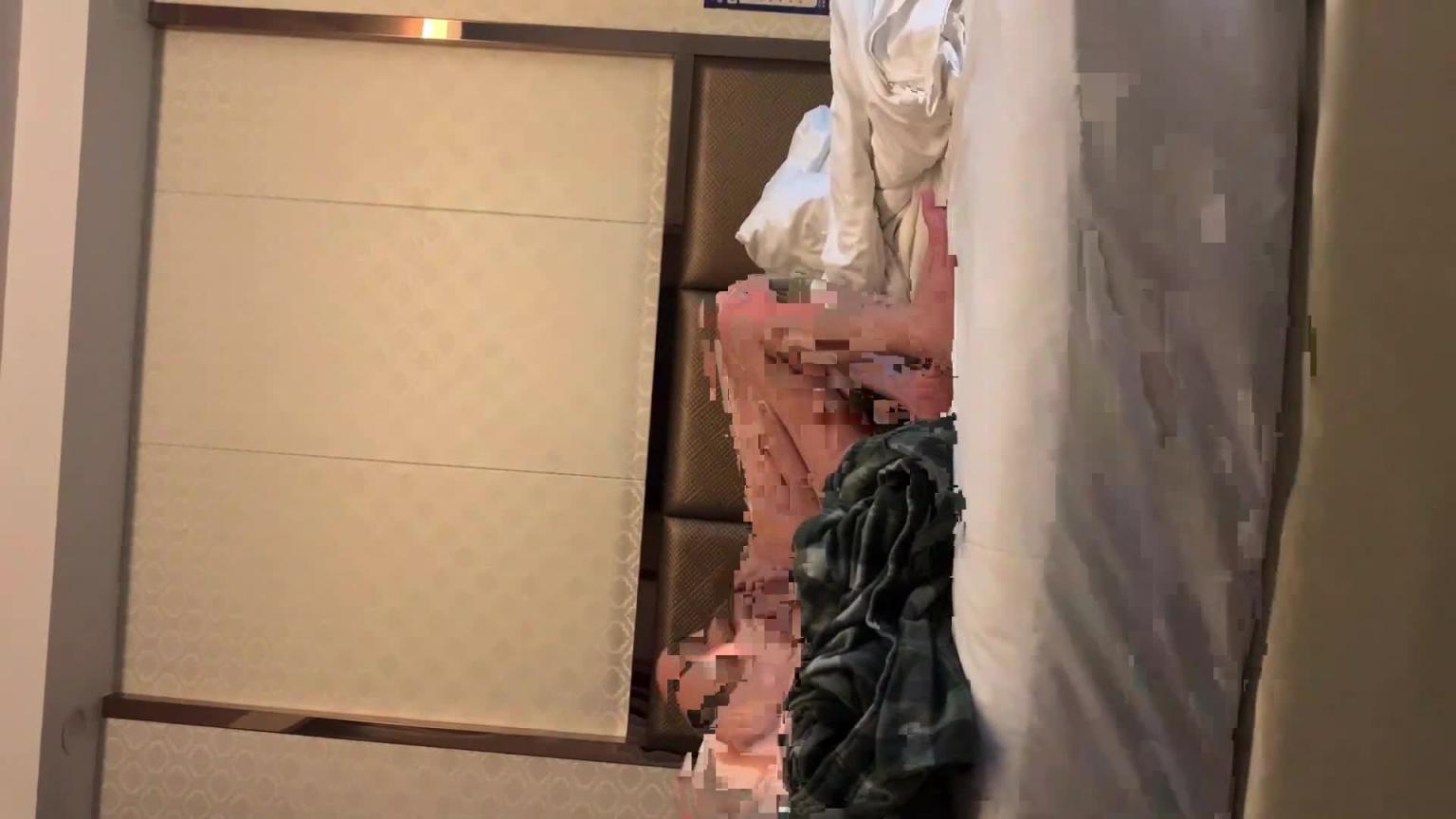 3/3【广州健身私教圈-内部泄密】渣男教练强上醉酒.眼镜幼师_3 预览截图 8