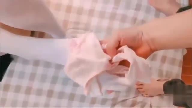 料音网红甜美萝莉·萌白酱陪睡泄密门 预览截图 5
