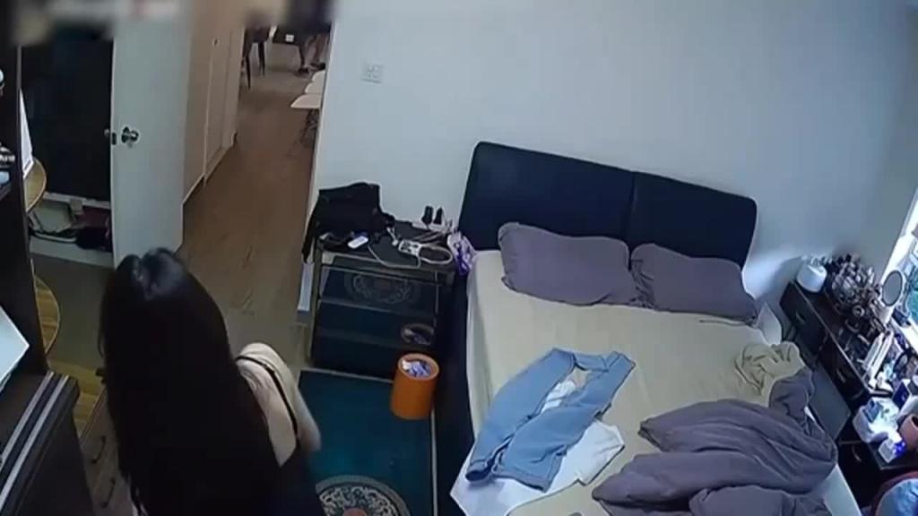 【高清监控】颜值天花板级别床上奔放会玩,身材火辣穿着时尚! 预览截图 2