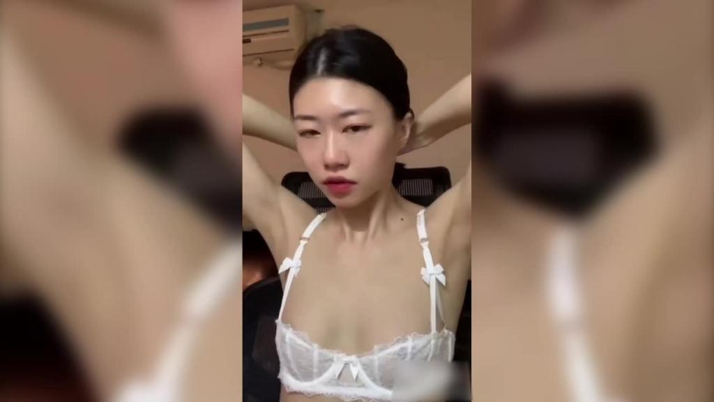 广州红棉律师事务所实习生田芷莹，背着男友跟领导出差被干得水花四溅！ 预览截图 1