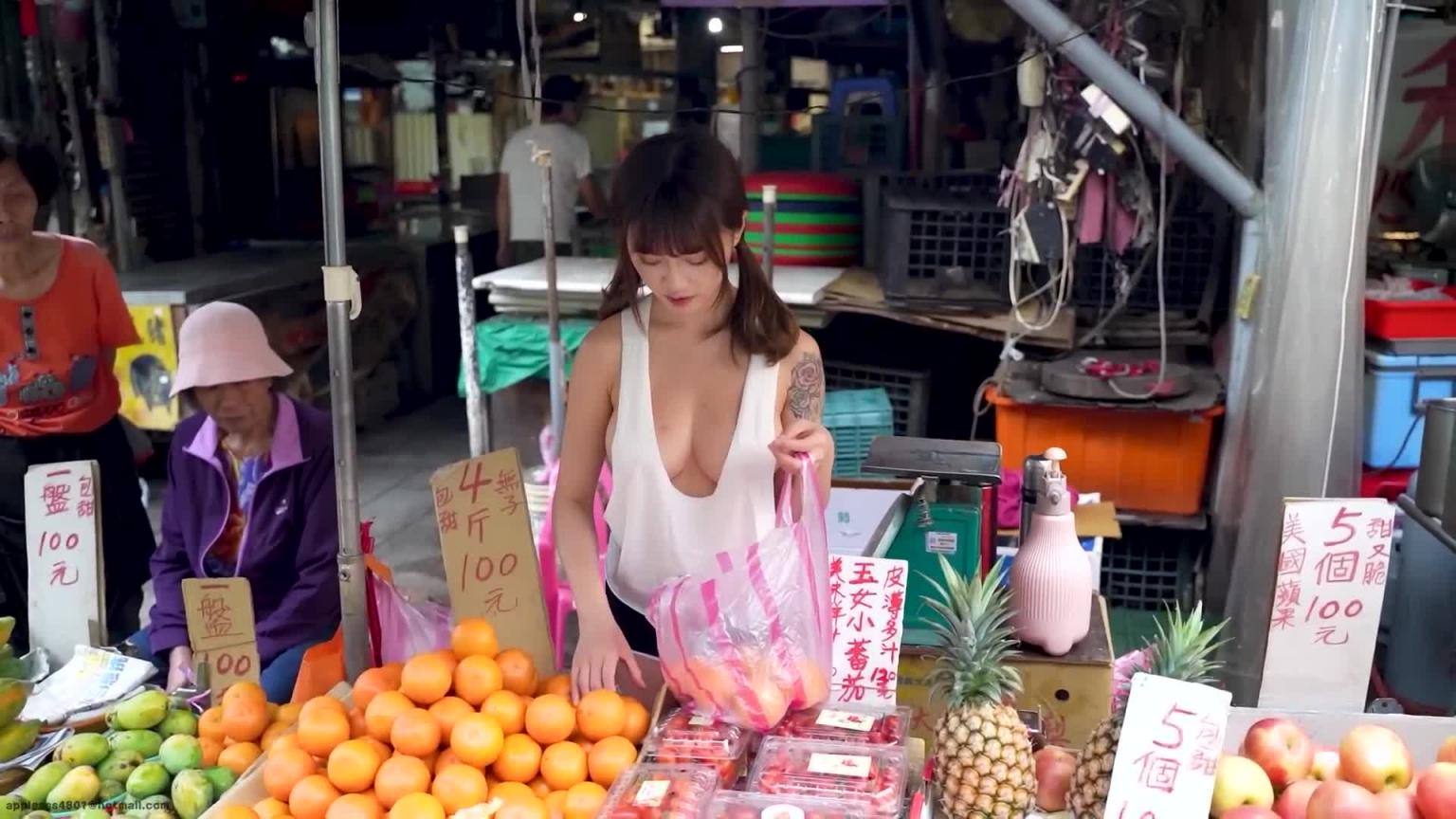 水果摊的少女 预览截图 9