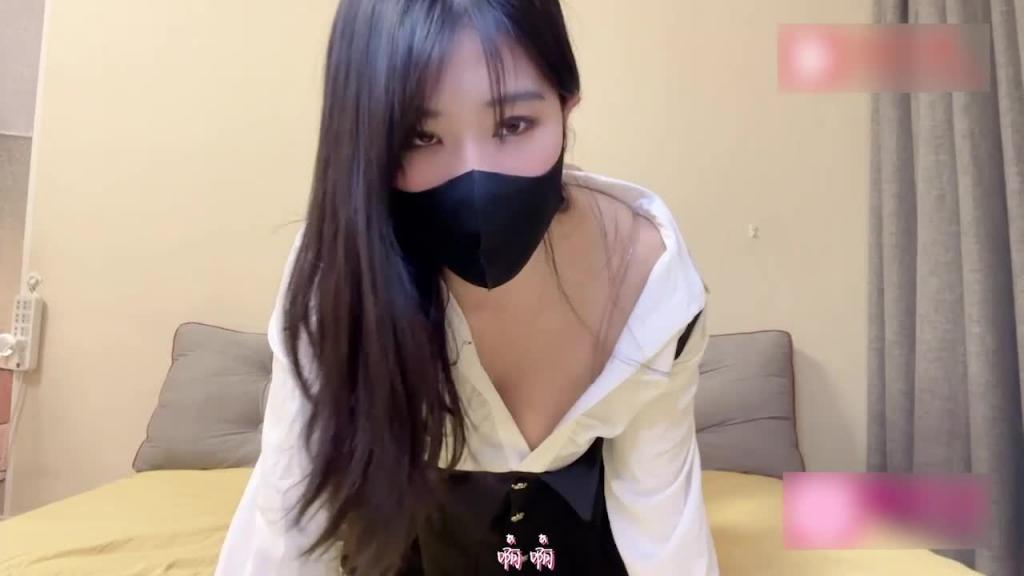巨乳应届毕业生惨遭职场潜规则性感白丝 预览截图 9