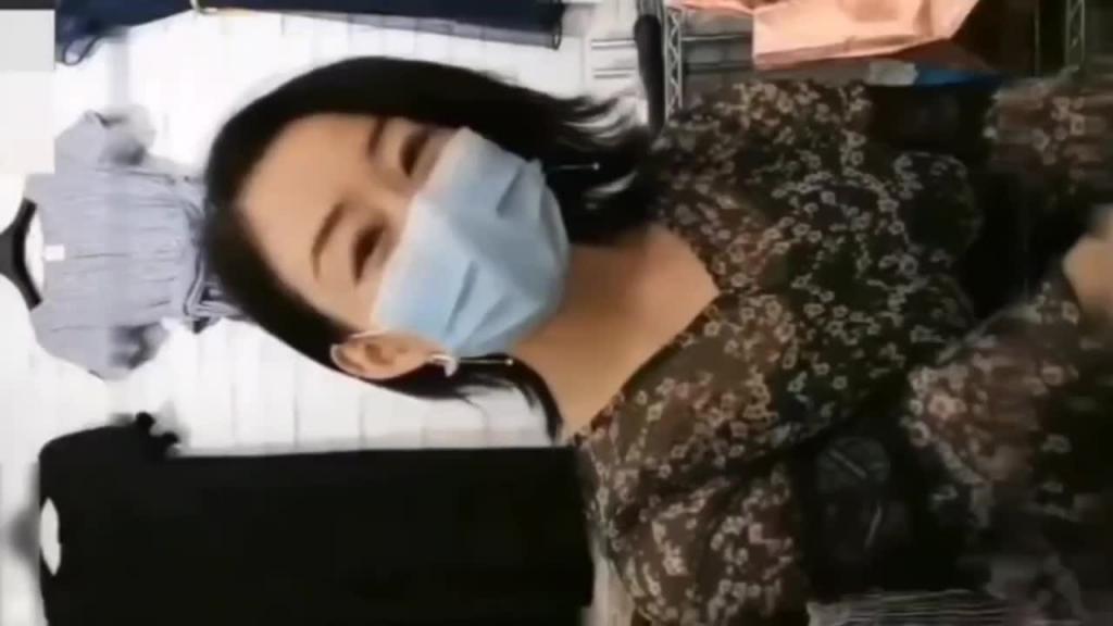 健身老板娘超级性感大屁股,自慰喷水让你喝 预览截图 2
