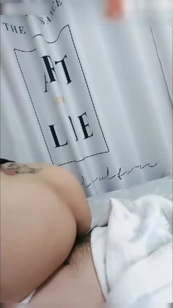 山东49岁离异美发店老板娘,无套内射丰臀熟女 预览截图 1