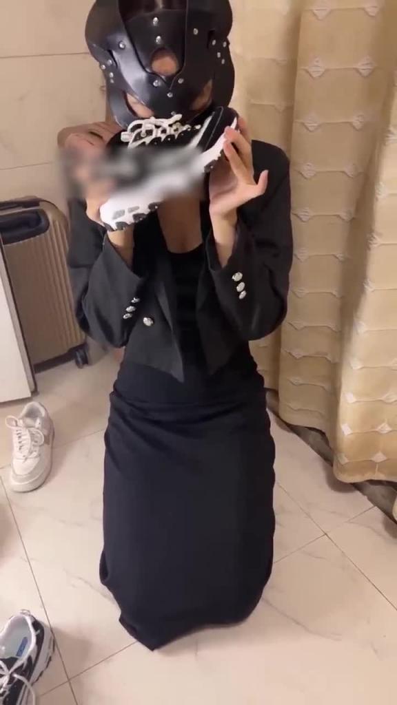 【调教系列】女同性奴喜欢舔脚恋物癖调教吃袜子 预览截图 5