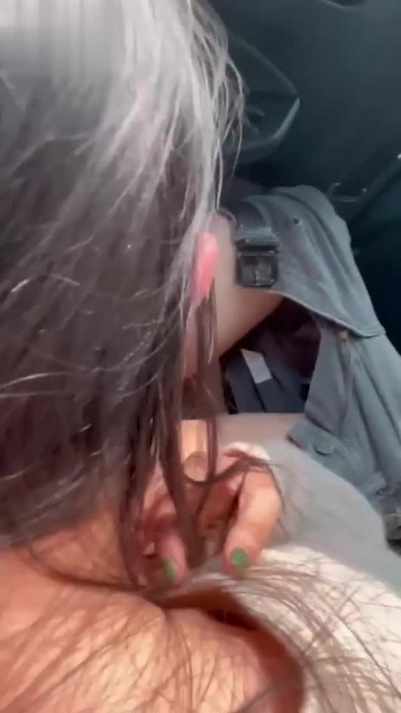 【女大学生打车】滴滴司机强奸女乘客 这女的也真是骚逼 都没怎么反抗 预览截图 4