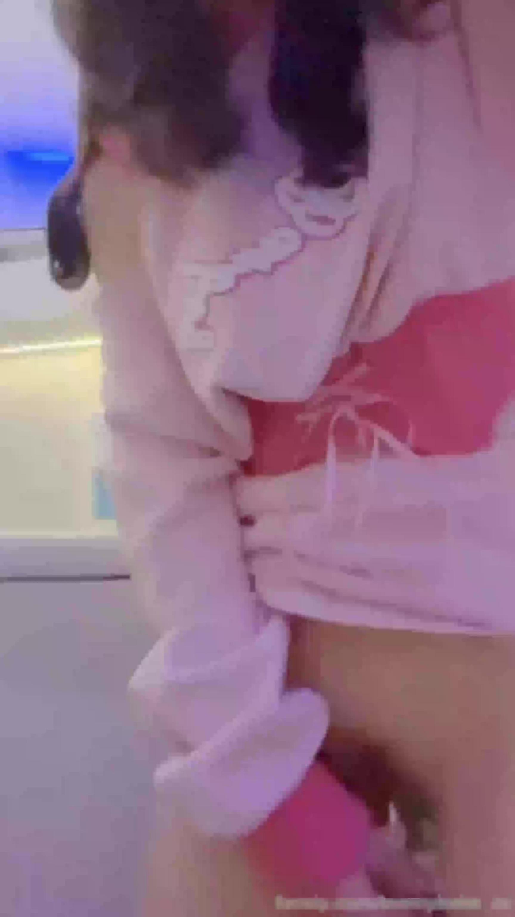 bunnybabe_xs-水晶棒自慰 预览截图 4