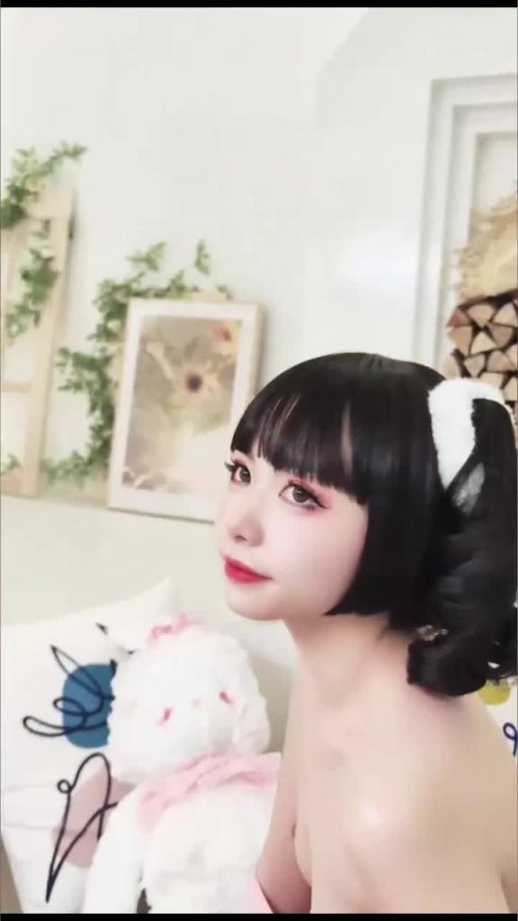 【稀缺珍藏】真实中学女孩玩3P，做爱给朋友发语音！盘点单纯少女[交友]不慎高清私拍精选 预览截图 3