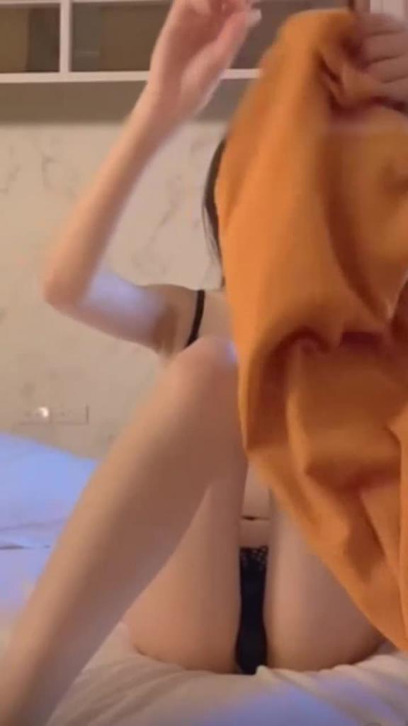 【网红护理师】骚货乳晕都露出来了还装纯-谢侑芯-5 预览截图 7
