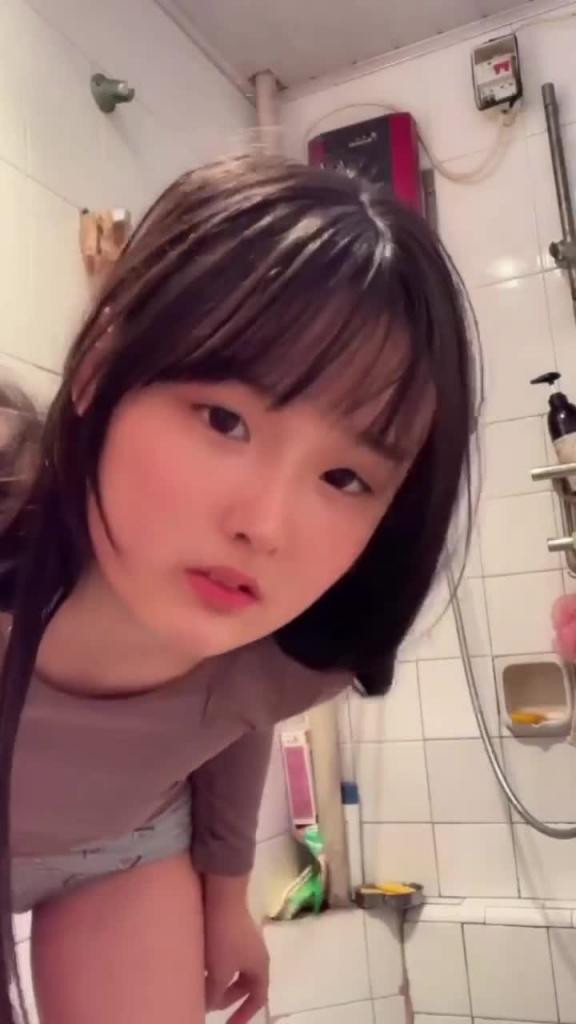 极品学生妹浴室诱惑 预览截图 5