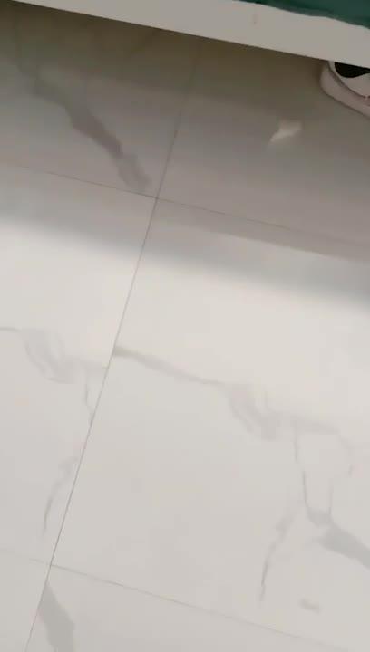 【破处事件】带小萝莉开房破处_她男友还以为她去闺蜜家住了 预览截图 8