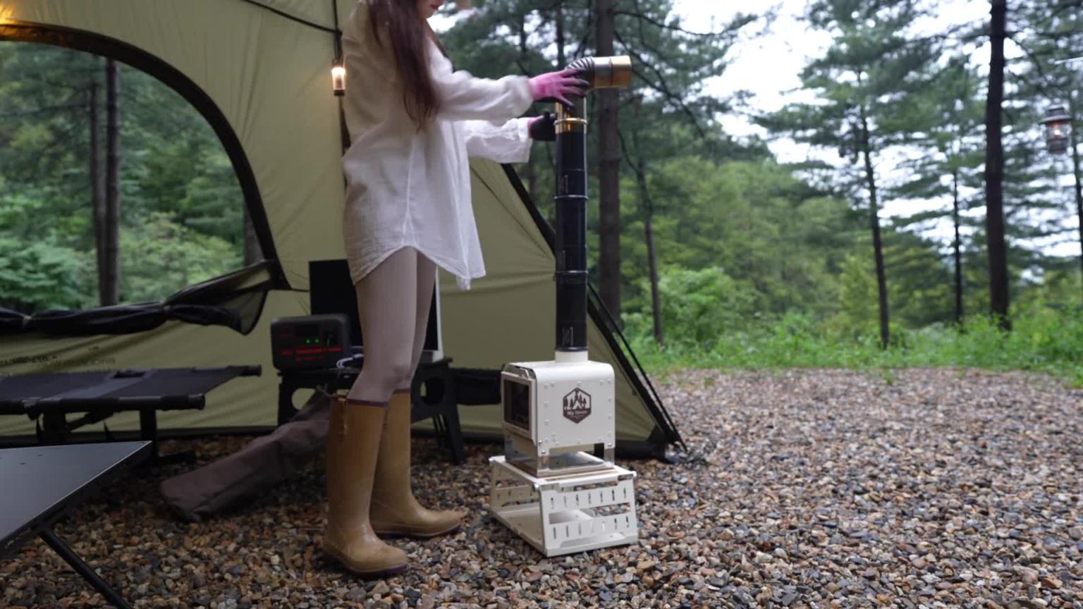 大雨滂沱,迷雾森林,单人车露营——自然之声 ASMR --yoyocamp 预览截图 5