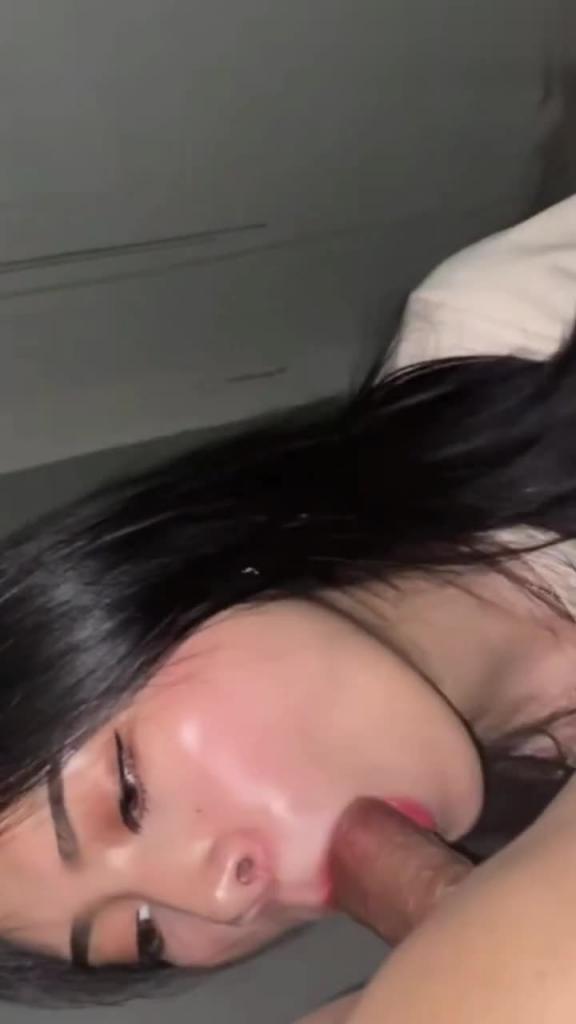 楼道偷情,大屌姐夫与小姨子楼道通奸口爆后入,巨屌顶她脸上瞬间征服 预览截图 3
