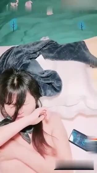 （剧情）无力偿还卖掉处女，破处疼苦了 预览截图 5