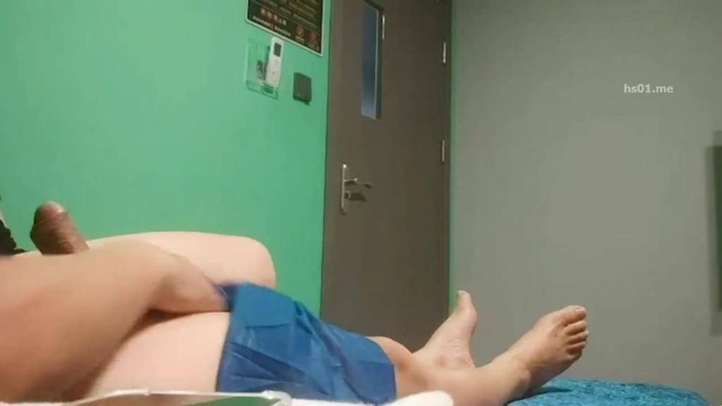 真实攻略-足疗店肥臀骚女 谈好价格就开操 大屁股骑乘榨精 预览截图 8