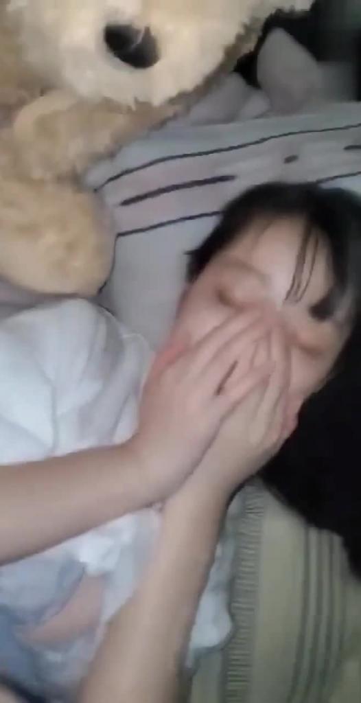 在女儿的床上把她内射了 预览截图 11