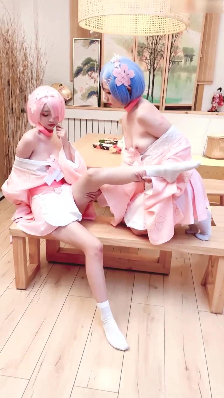 【COS少女】高端ACG业界女神爆机少女▌喵小吉&金鱼▌双模巨献《从零开始的女体盛宴》超色情舔乳磨穴 预览截图 6