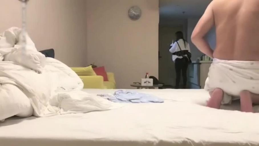 【吃瓜事件】高颜值！东航空姐兼职门事件，被不小心内射，索要红包买避孕药，对白很有意思 预览截图 7