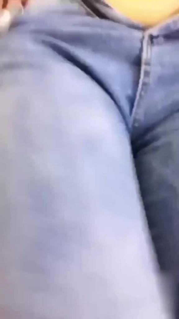 表哥诱骗清纯双马尾高中萝莉表妹下海赚快钱终于全脱了让我艹上了 预览截图 7