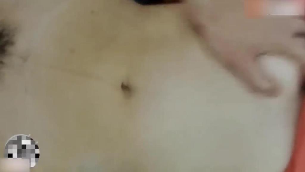 全图文真实记录和龙凤胎妹妹的乱伦史....用精液教妹妹做女人把妹妹干得嗷嗷叫 预览截图 7